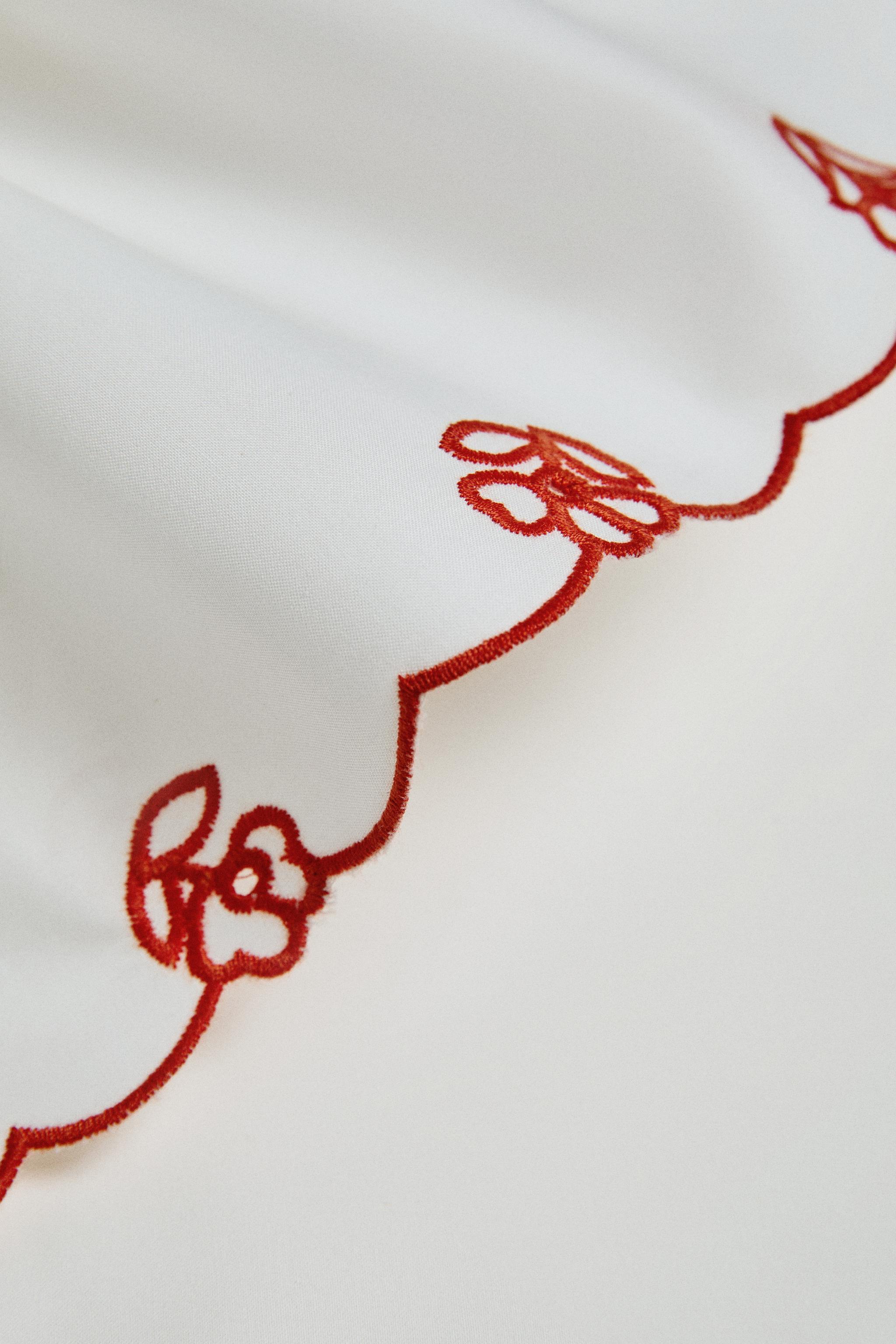 KIDS EMBROIDERED FLORAL FLAT SHEET